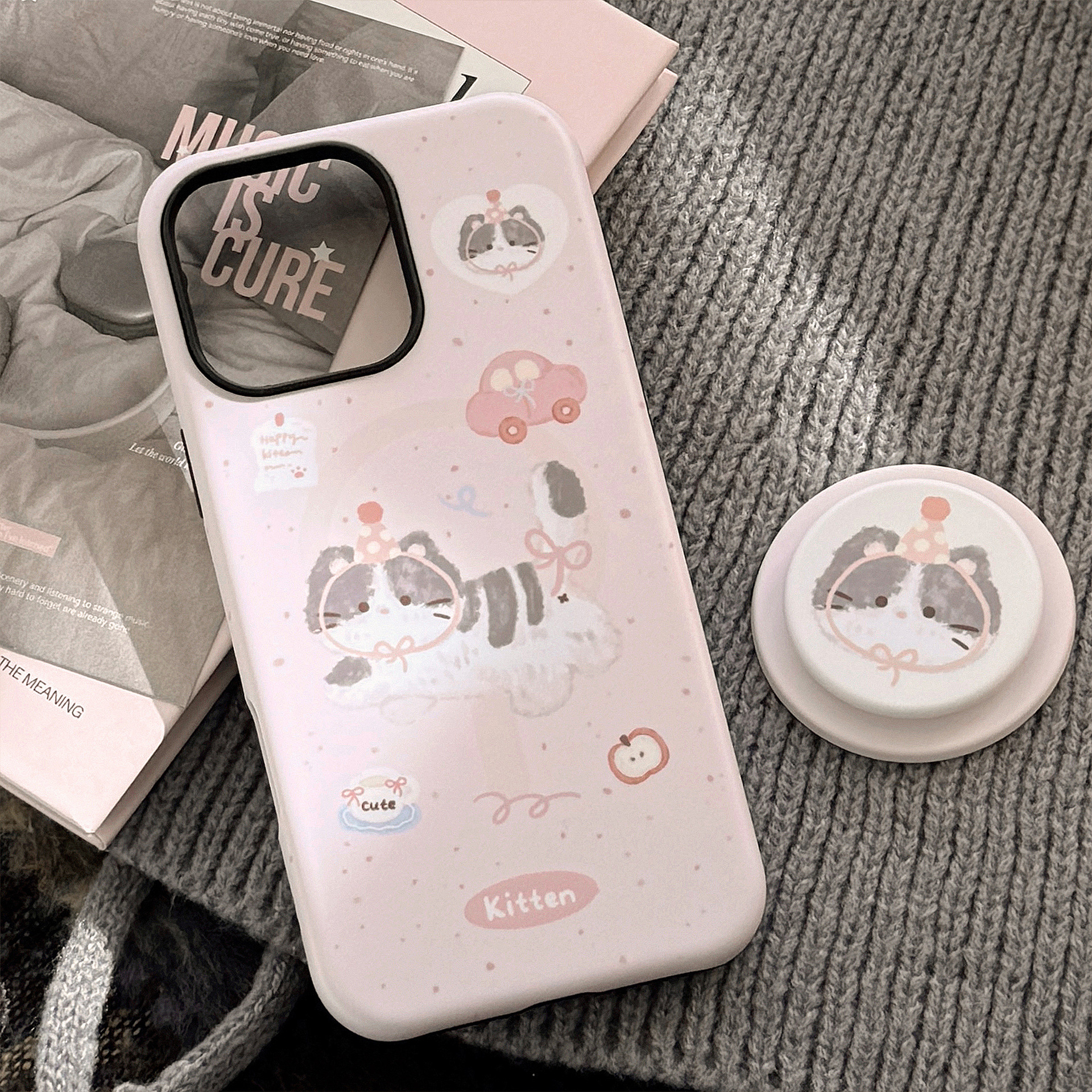 Korean Pink Cartoon Cat Magnet - Phone Cases Girly のレビューと価格